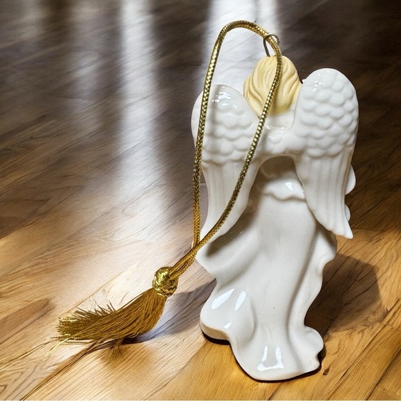 Lenox Porcelain Heavenly Angel Ornament with Box 🎁 - Picture 7 of 11
